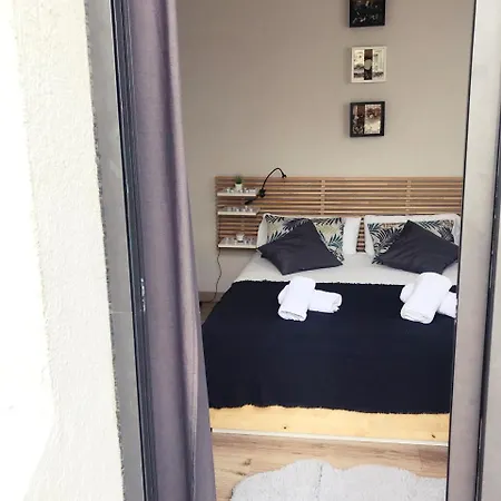 Guest house G And G 2*