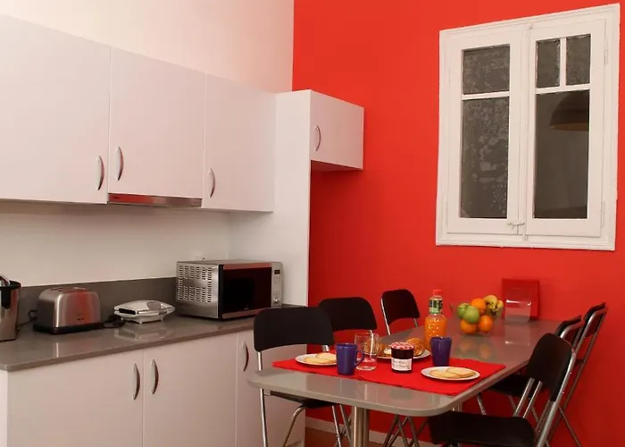 G And G 2* Barcelona